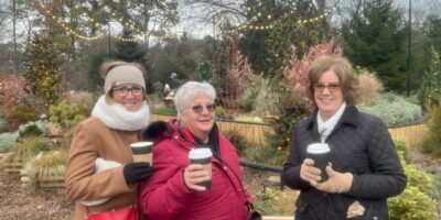 PA_LongwoodGardens-Christmas-friends_CreditRickWeiss--